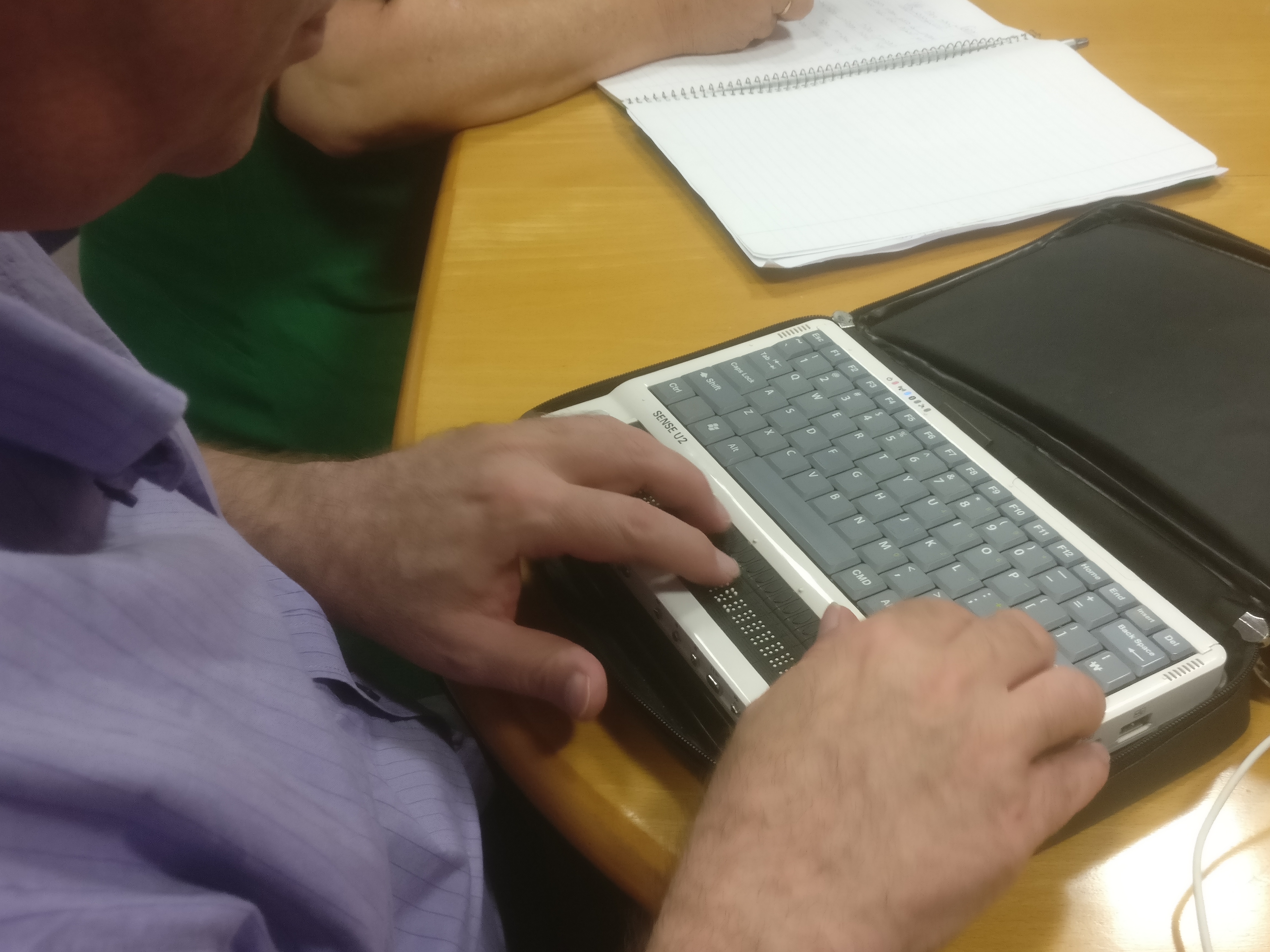 Typing with braille display